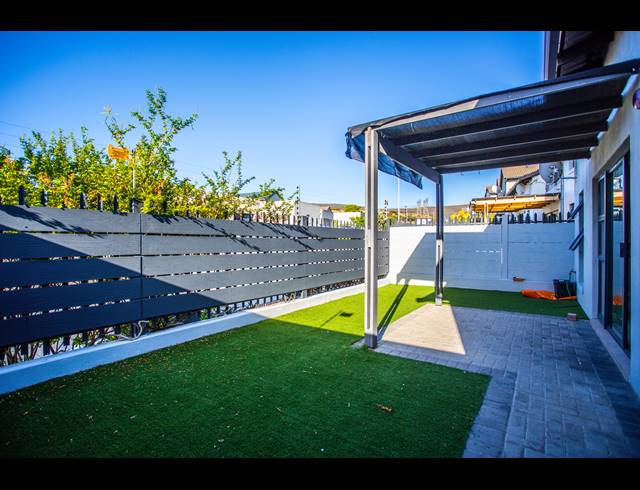 2 BEDROOM FREEHOLD FOR SALE IN BURGUNDY ESTATE